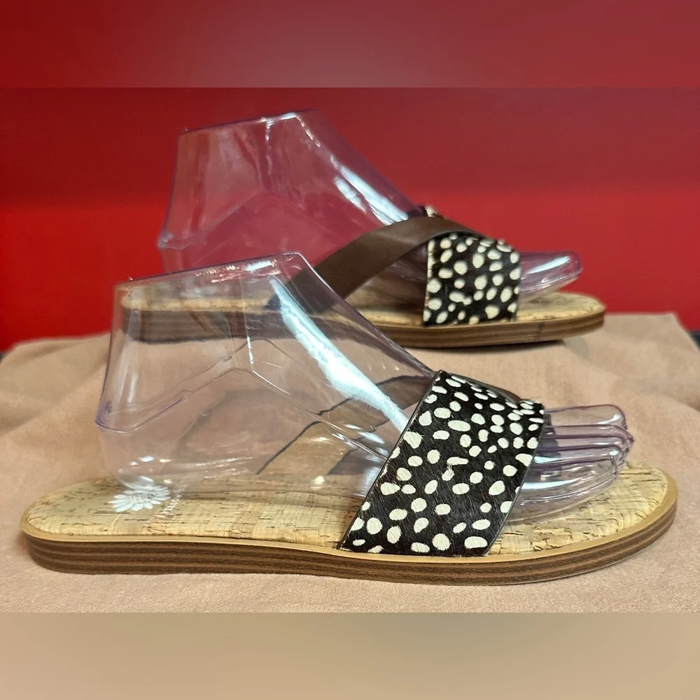 Yellow Box Flat Slip On T Strap Leather Sandals Cheetah Print Women’s Size 9 - Picture 3 of 14